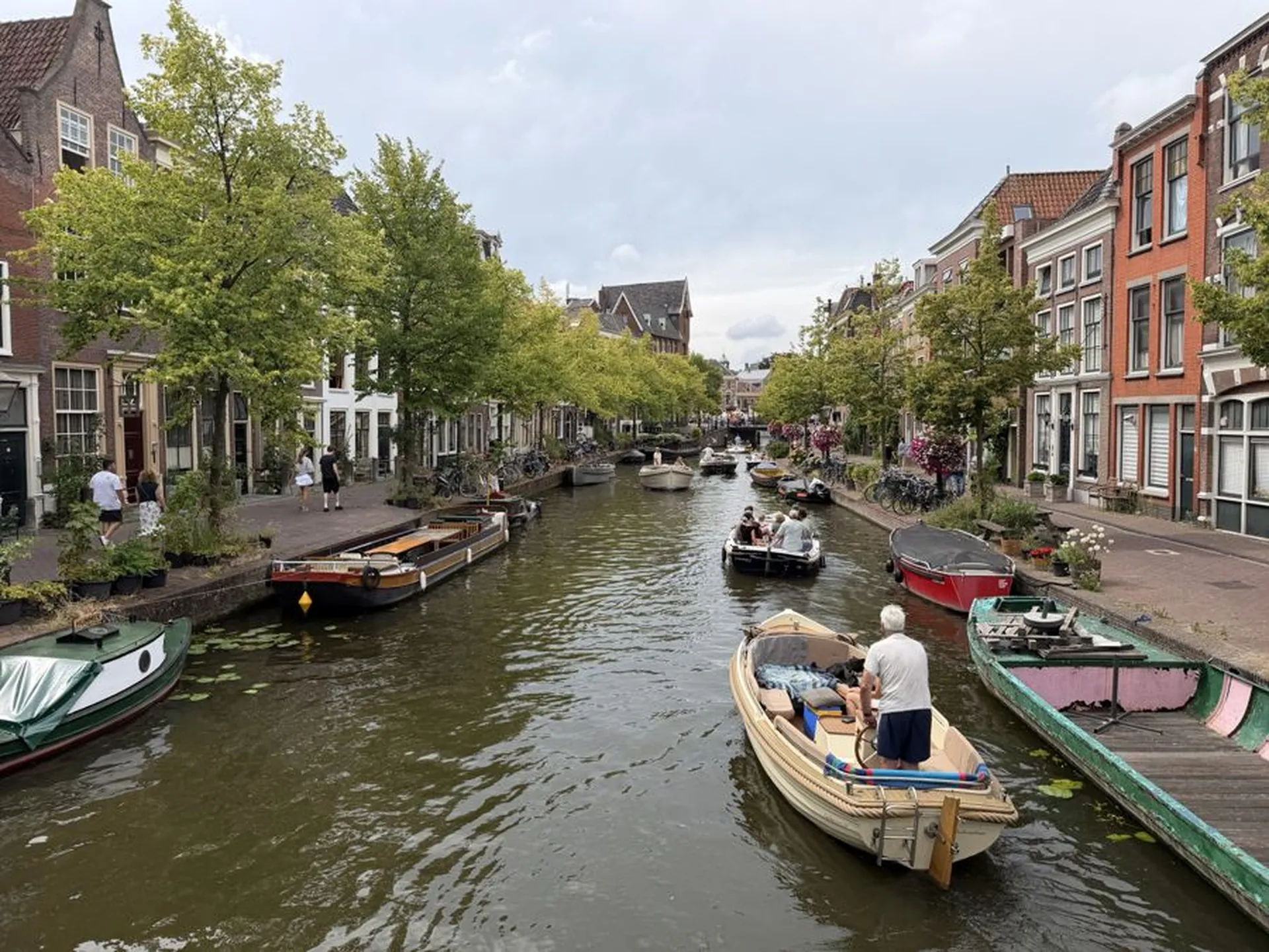 Old Leiden: historic canal houses and boats along the Oude Rijn